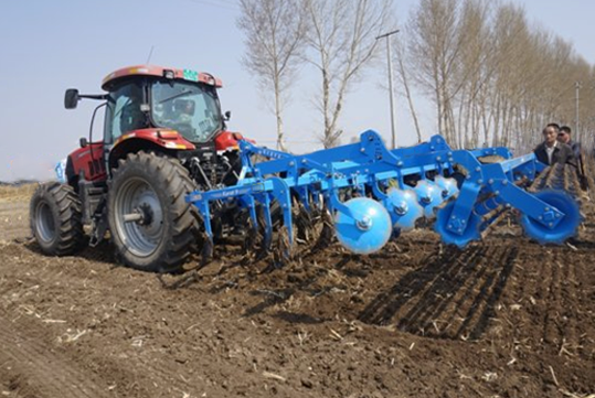 农机设备类型丰富，一个设备多种功能